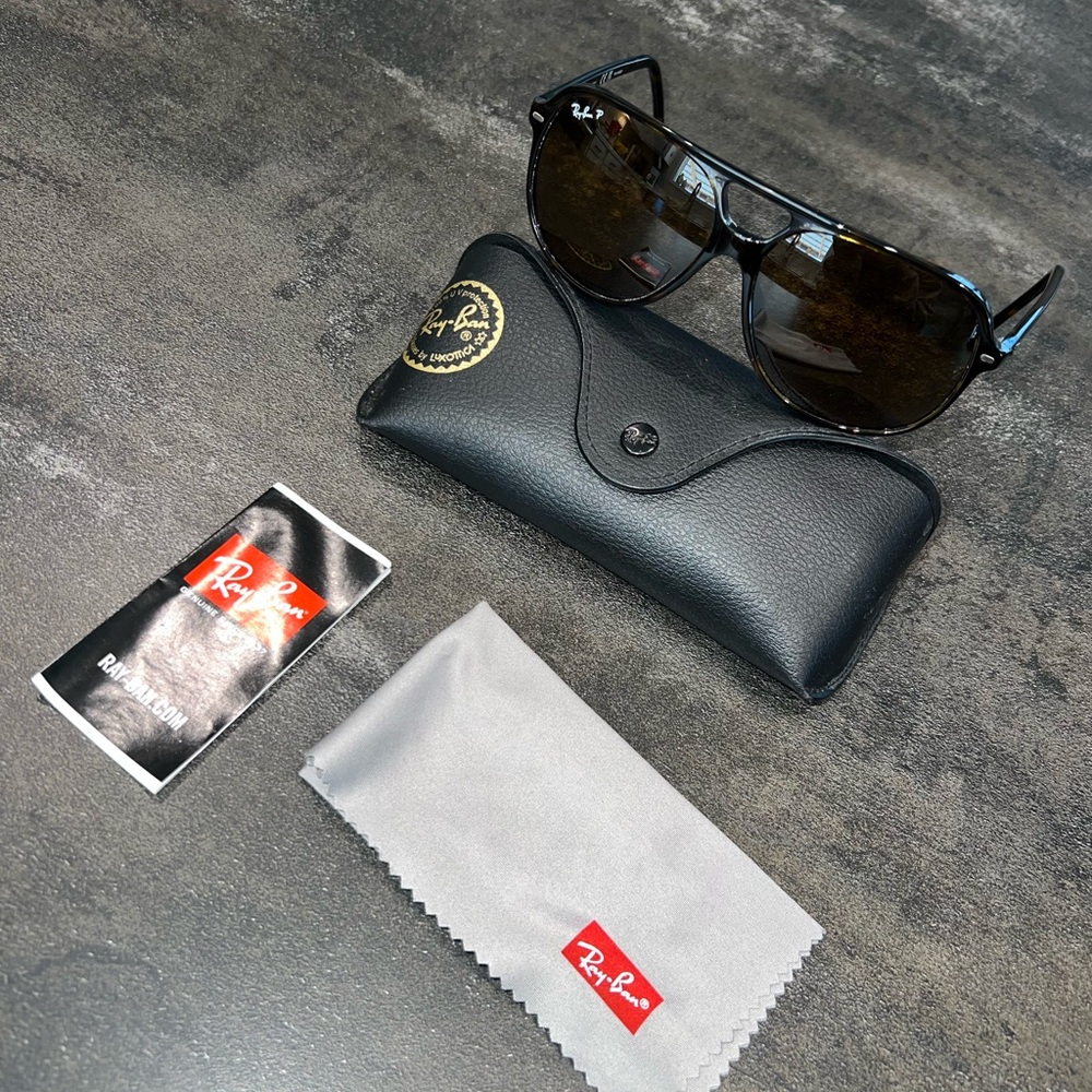 Ray-Ban Black and Brown Aviator Sunglasses